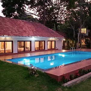 Shantitheeram Ayurveda Lakeside Heritage Alappuzha